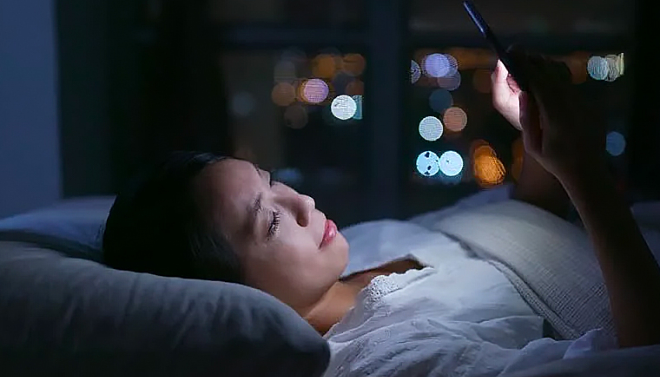 Không sử dụng điện thoại trước khi ngủ