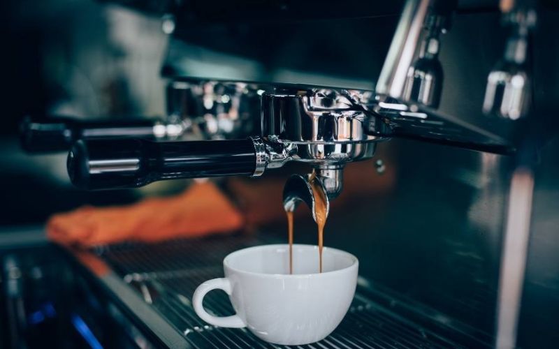 lưu ý quan trọng khi tẩy cặn máy pha cafe