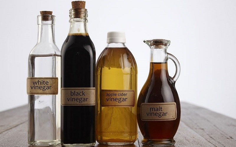 Tẩy cặn máy pha cà phê bằng giấm ăn dễ thực hiện